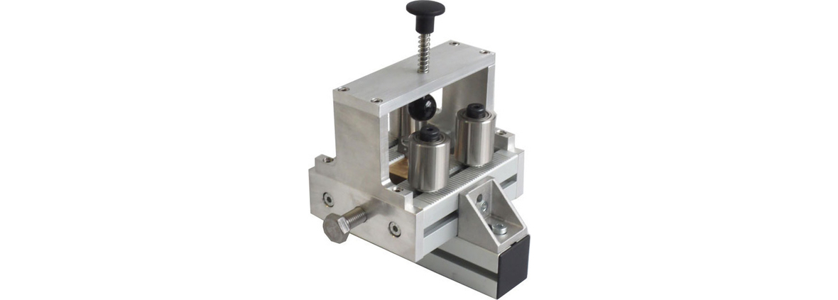 Universal cutting tool for twin hose MZS