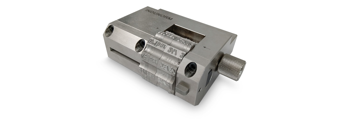 Combined marking tool with 1 type holder and 7 pressure / date marking wheels