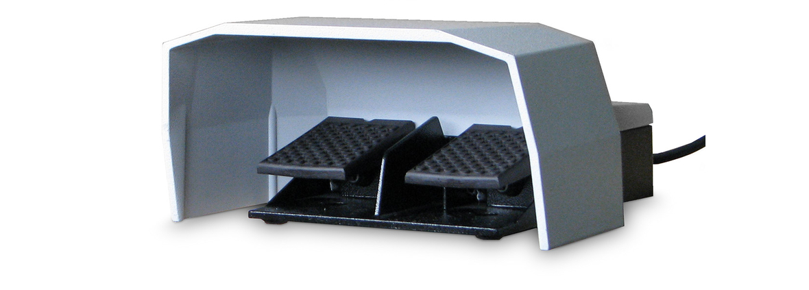 Double pedal foot switch for different UF crimpers